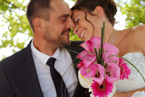 photographie couple bouquet